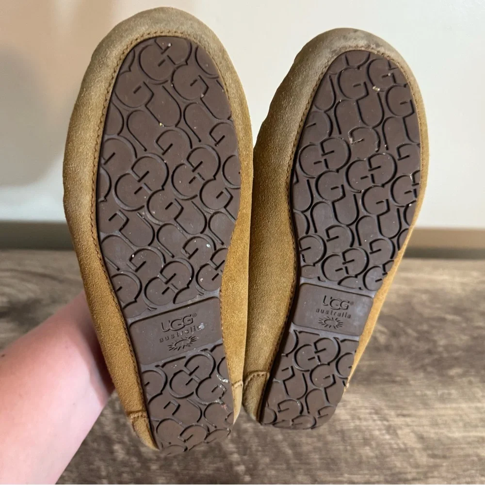 FLAWED Kids Size 1 Suede Leather Ugg Moccasin Slippers Shoes Chestnut Unisex